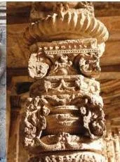 The Brihadeeswarar Temple at Thanjavur in Tamil Nadu, the chapter's grand example of a single Chola temple